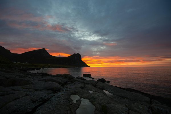Explore england's iconic lighthouses: an ultimate guide to unforgettable guided tours